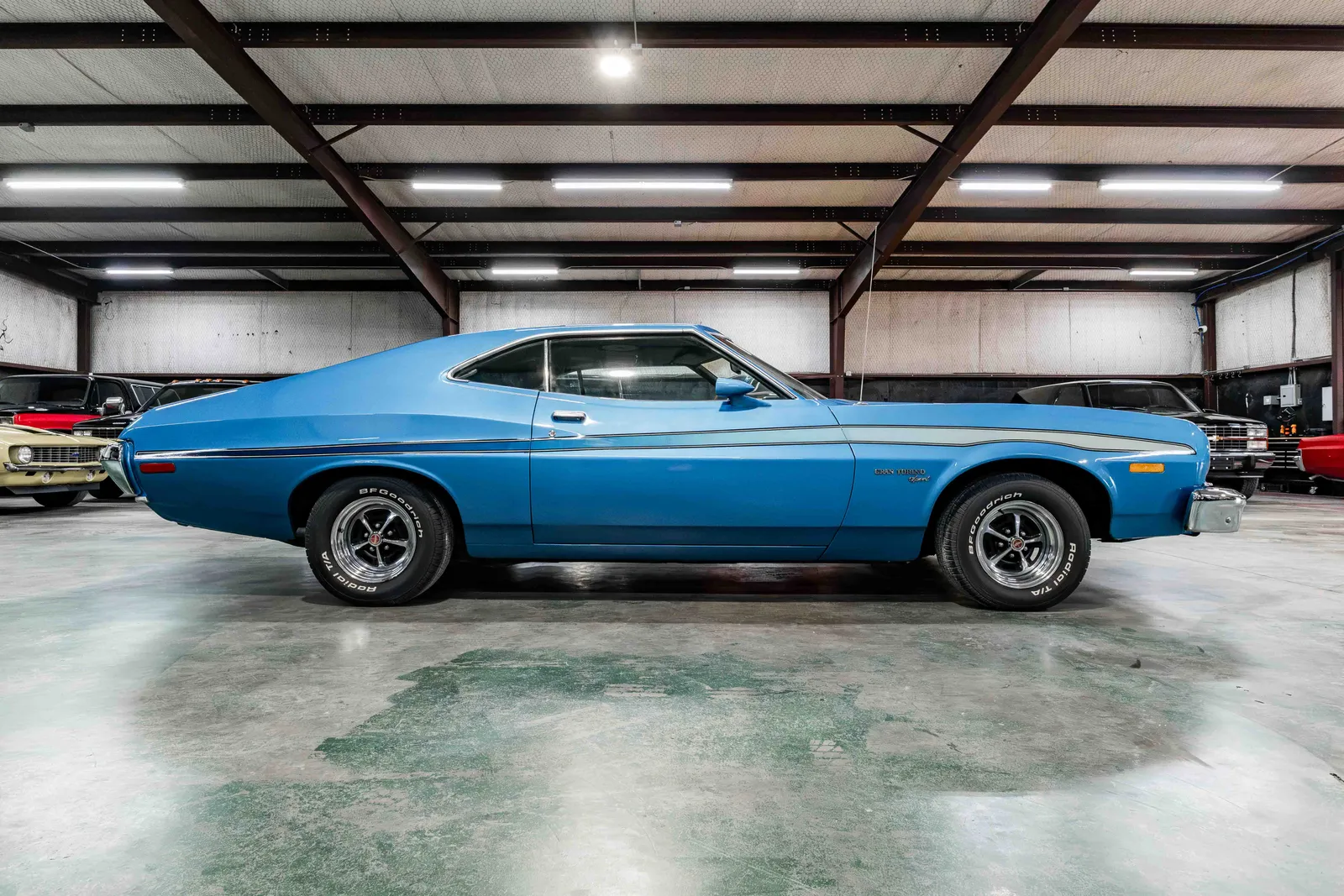1973-Ford-Torino-Blue Glow Poly-331388-38.jpg